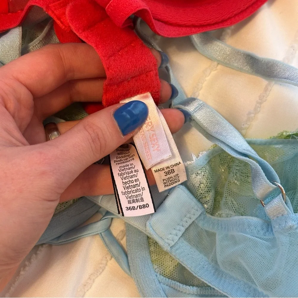 Bundle of 2 Victorias Secret bras sz 36B - Picture 5 of 5